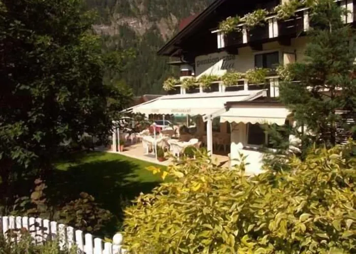 Cafe-pension Erika Gæstehus 3*