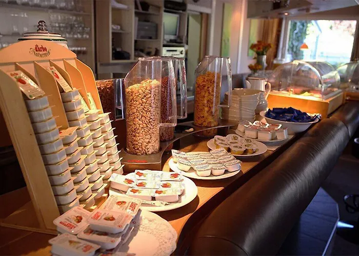 ゲストハウス Cafe-pension Erika