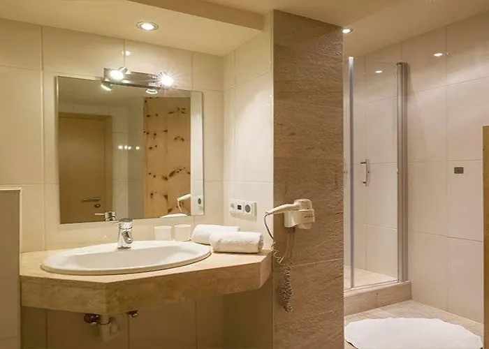 ゲストハウス Cafe-pension Erika 3*